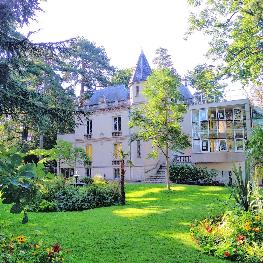 Bibliothèque Dumont 1